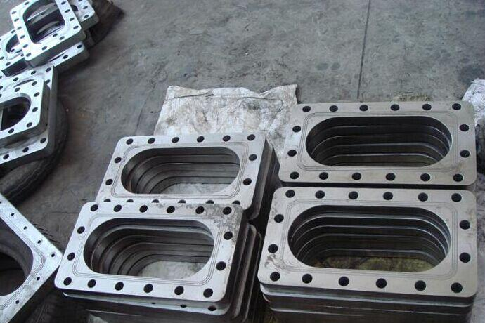 由此可見采用拉刀拉削是比較經(jīng)濟的工藝方案。