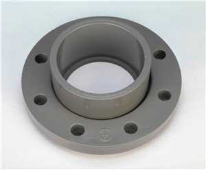 本項(xiàng)目的法蘭密封面的缺陷處理，除壓縮機(jī)區(qū) 個(gè)別設(shè)備管口法蘭缺陷較深采用機(jī)加工外，其余全 部采用現(xiàn)場(chǎng)手工研磨，這些手工研磨的法蘭都通過 了N：、H：氣密，為該裝置順利投產(chǎn)創(chuàng)造了條件。